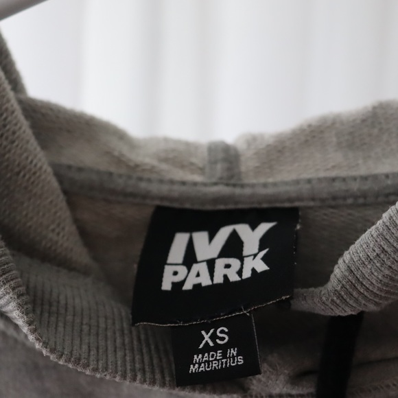 COMFY IVY PARK TRACK SUIT - Picture 3 of 5